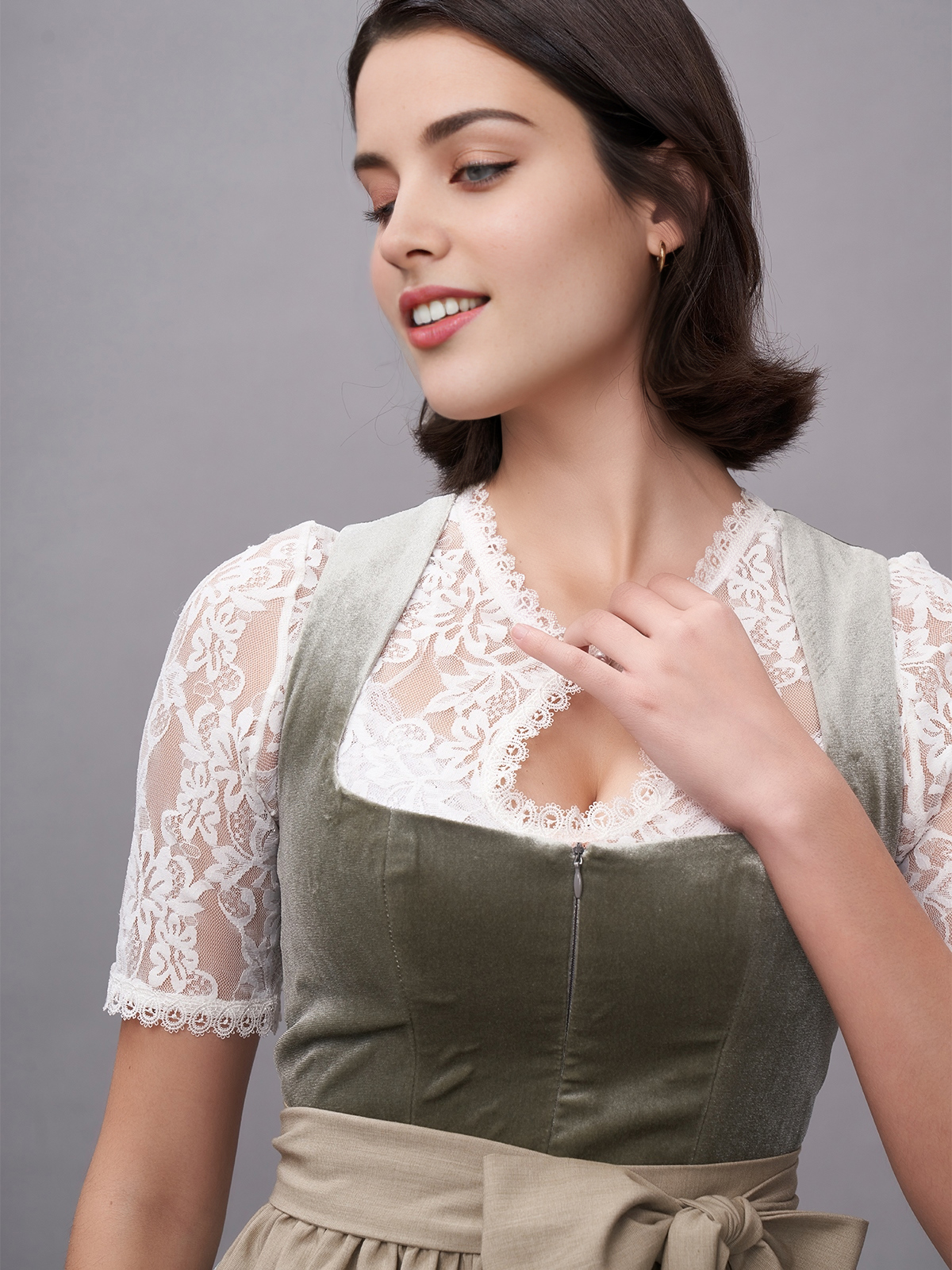 Modernes Dirndl in Grün