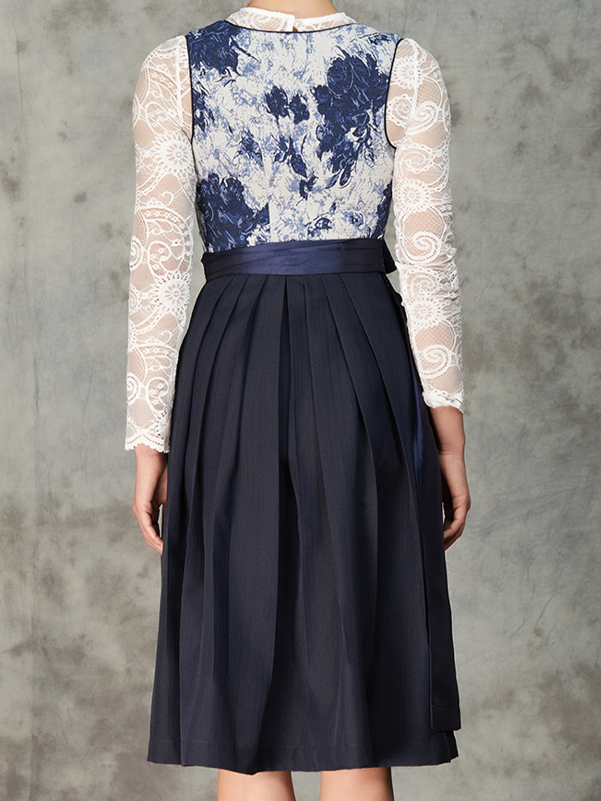Dirndl Hell in Blau