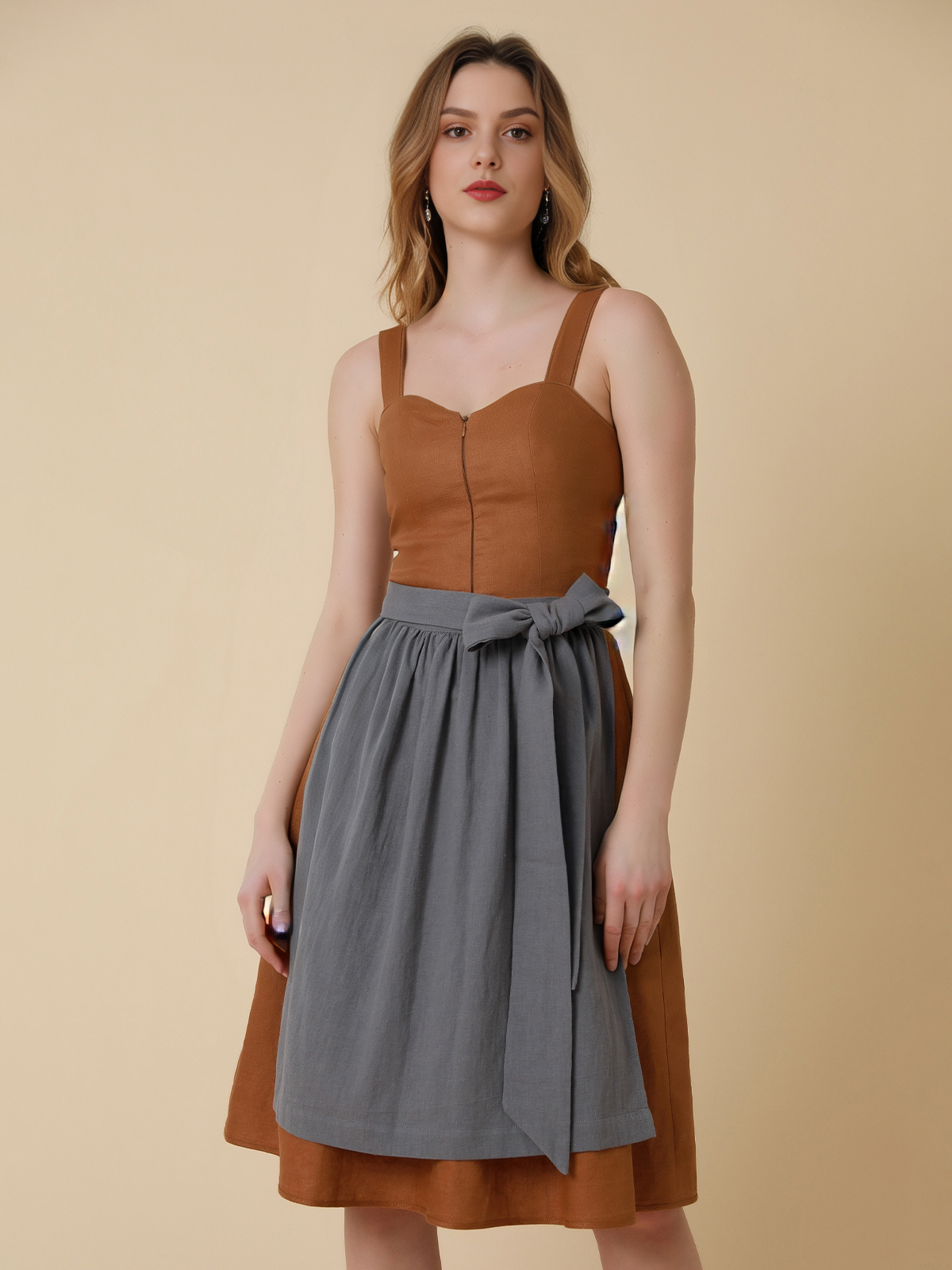 Beiges Dirndl in eleganter Ausführung