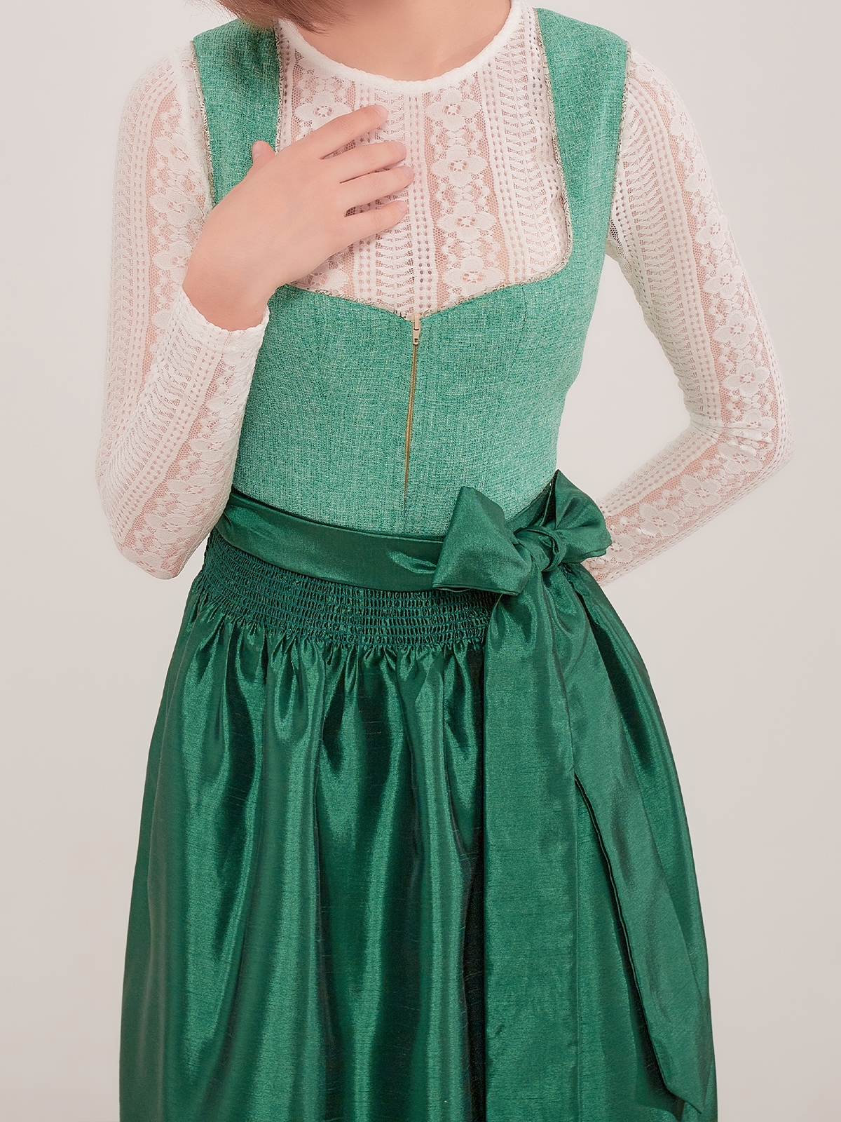 Dirndl in Blau – elegant und bezahlbar
