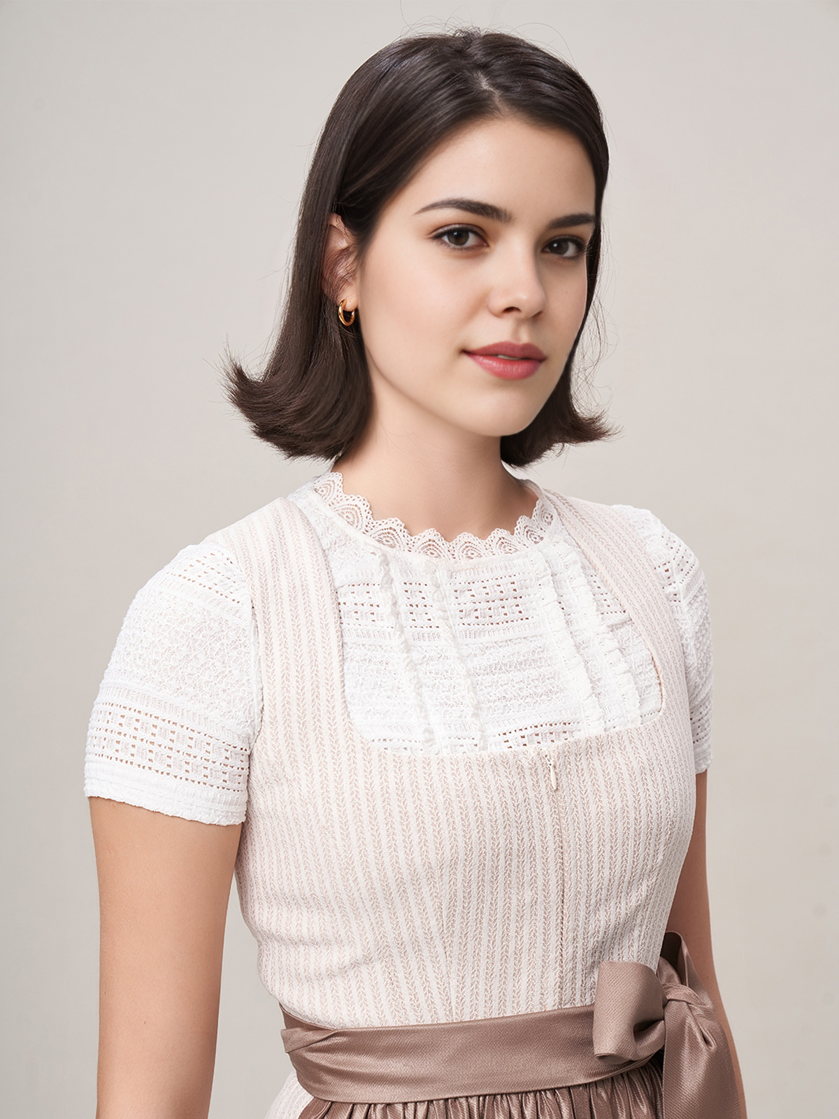 Nachhaltiges Beige-Dirndl mit Greenja-Standard