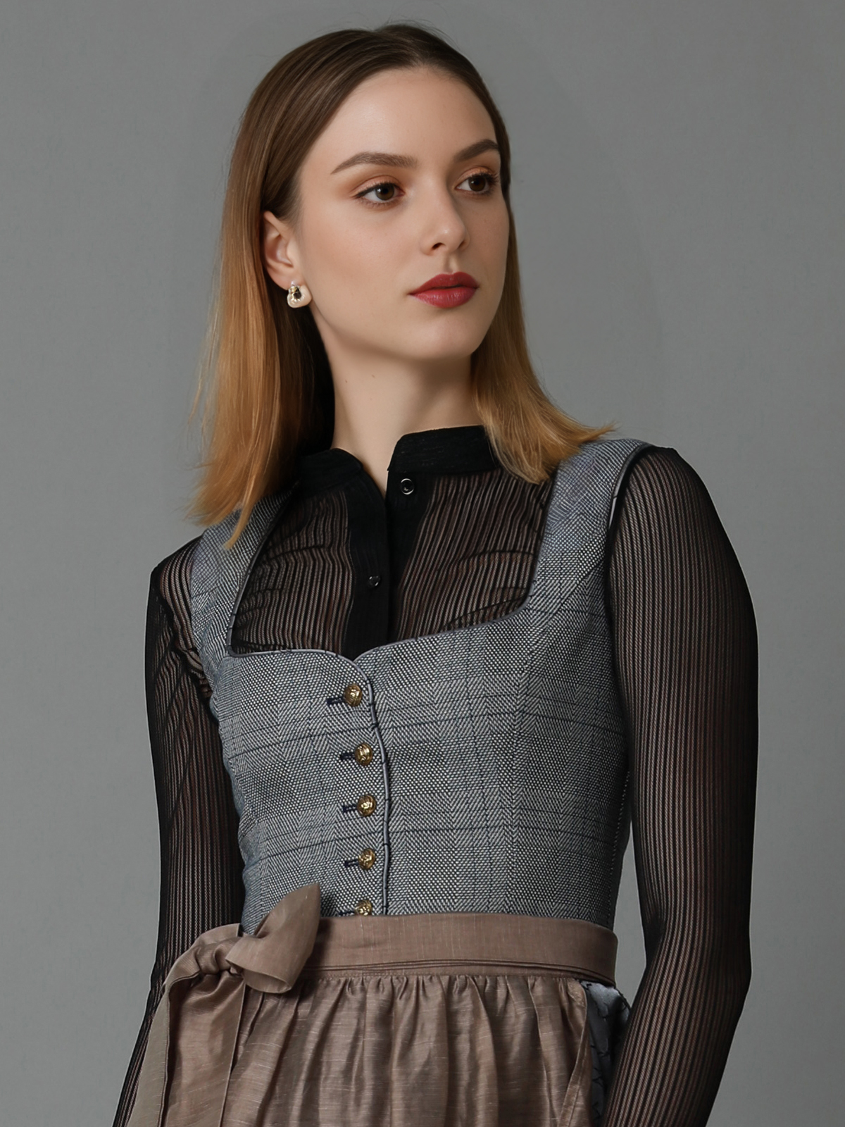 Dirndlbluse Spitze Langarm in Grau