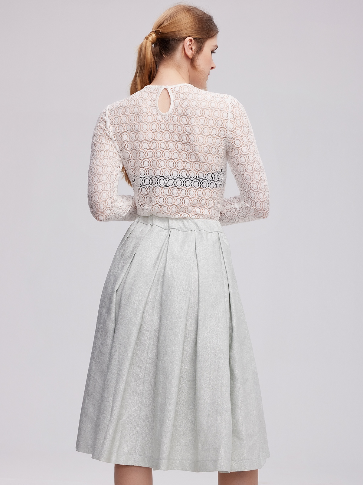 Dirndlbluse weiß hochgeschlossen