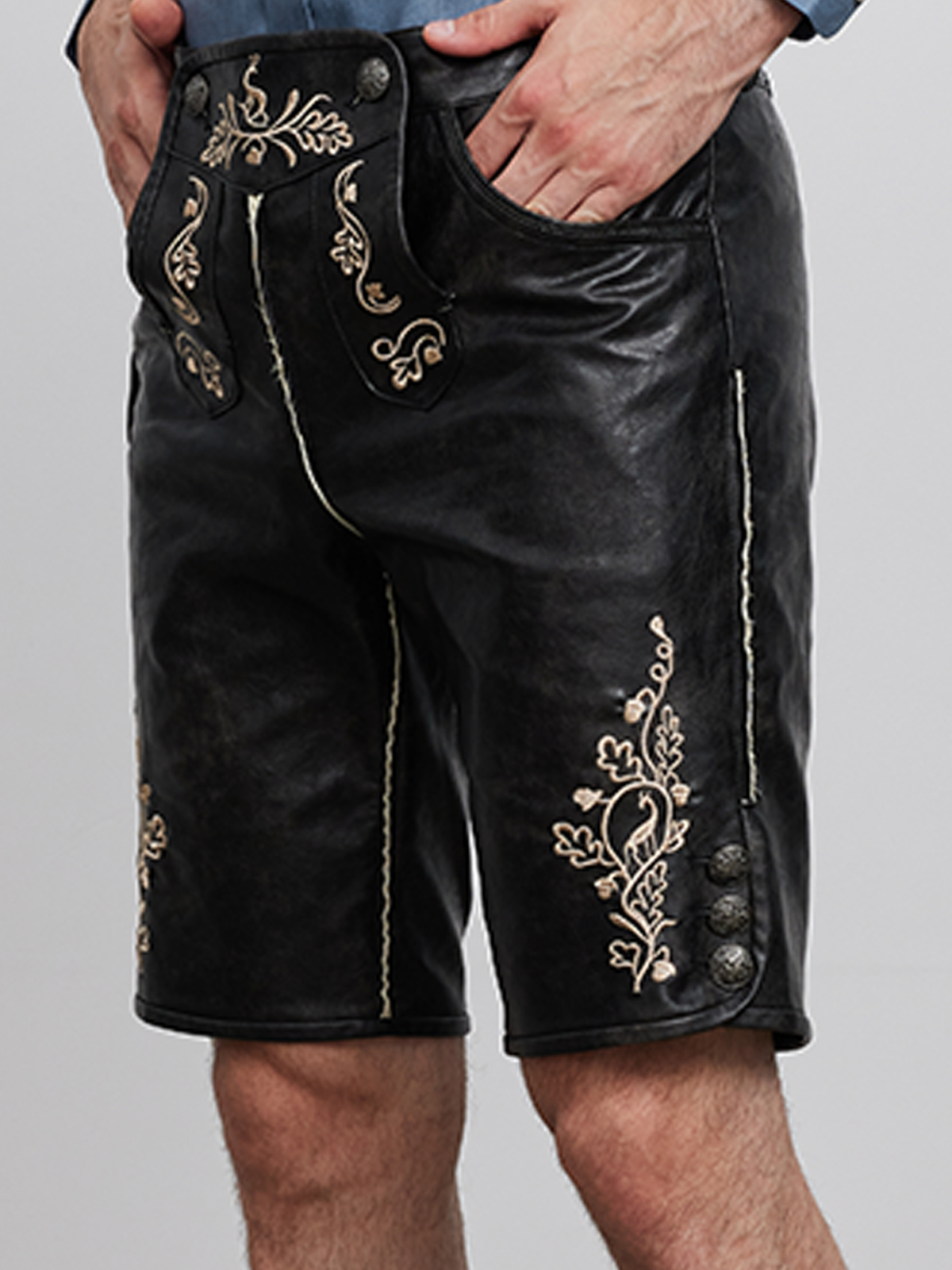 Dirndl senfgelb mit Lederjacke